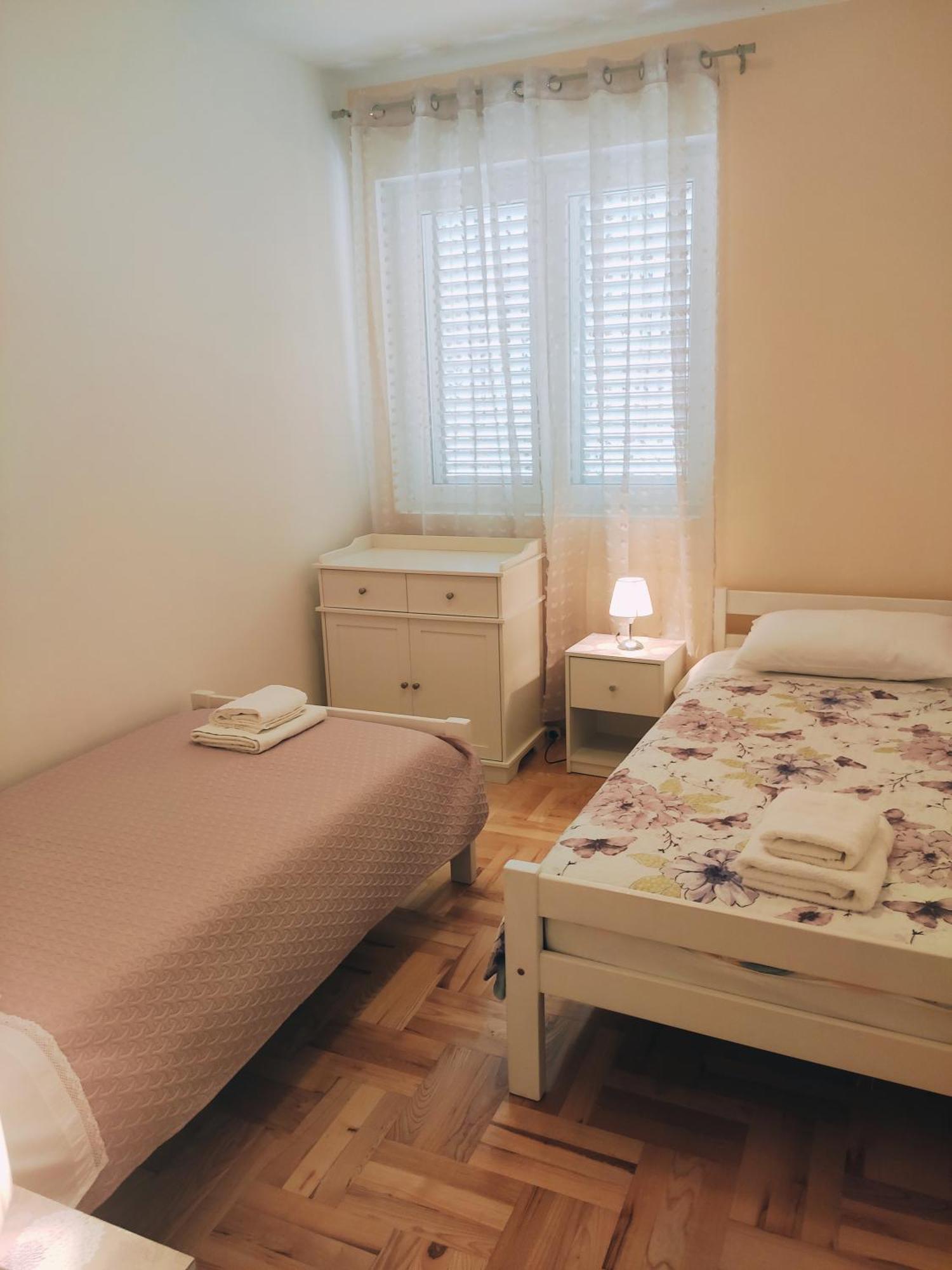 Siesta Apartments Шибеник Екстер'єр фото