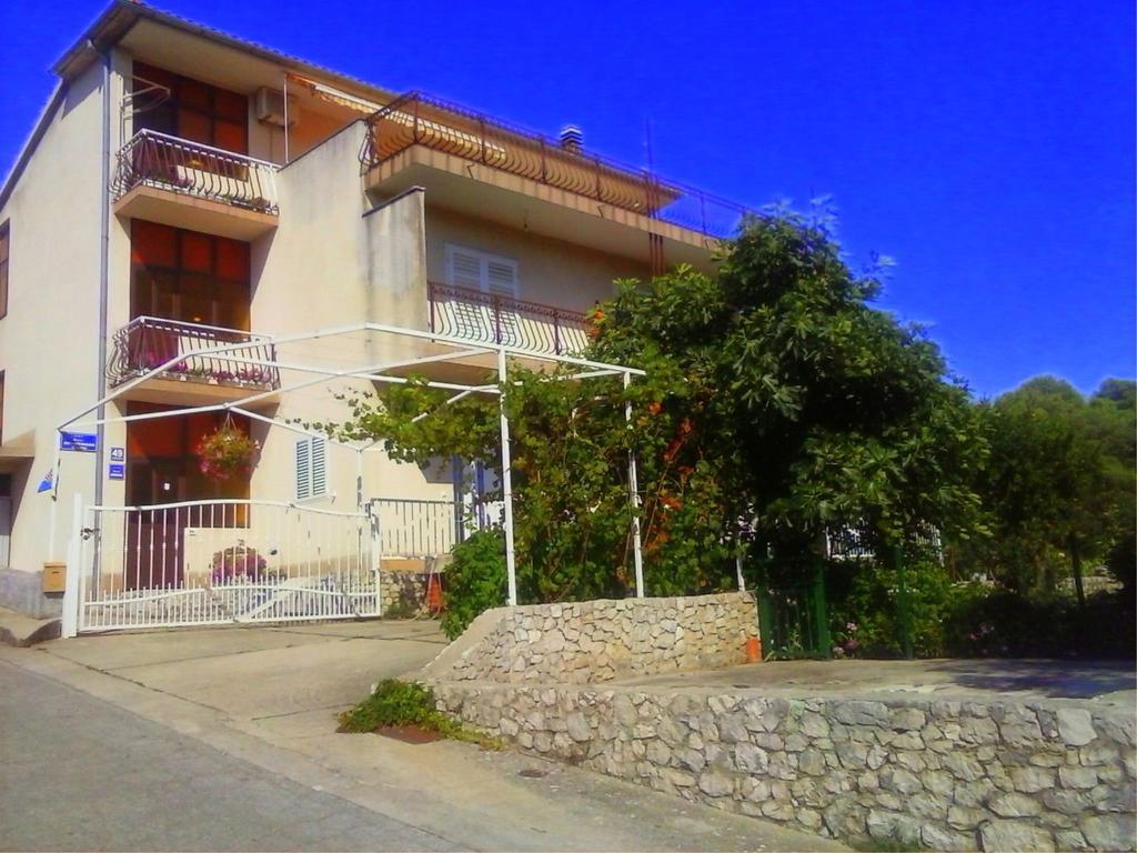 Siesta Apartments Шибеник Екстер'єр фото